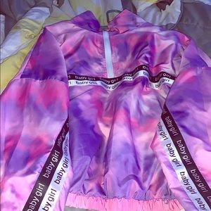 Cropped wind breaker